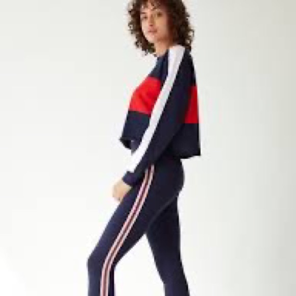 TNA -  Mint, White, and Light Yellow Colour-block cropped long sleeve - Picture 5 of 6